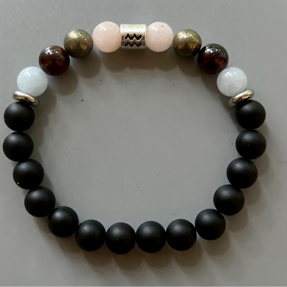 Aquarius ♒️ Zodiac Handcrafted Bead Bracelet - Picture 5 of 7